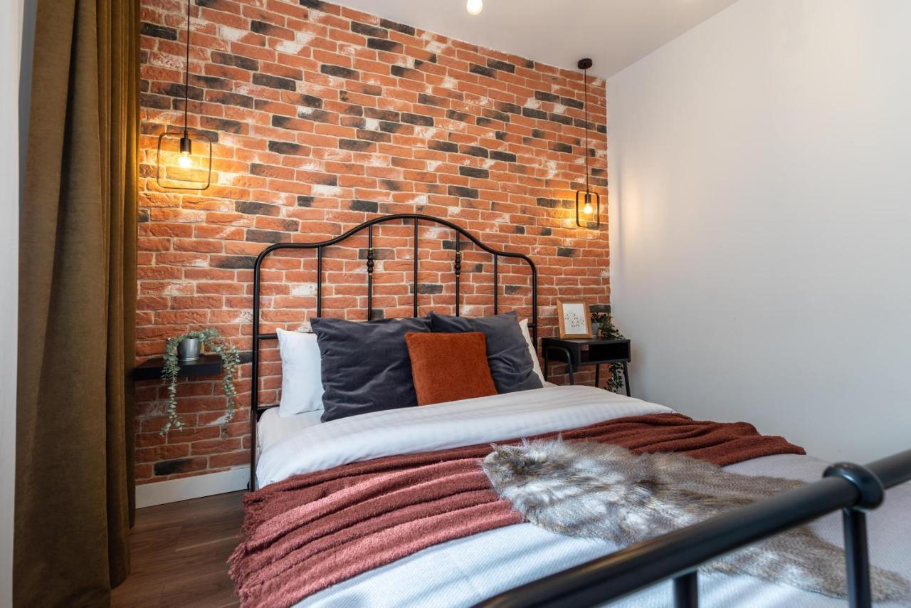 Downtown Retreat: Spacious 2-Br By Unirii Square Bucureşti Eksteriør bilde
