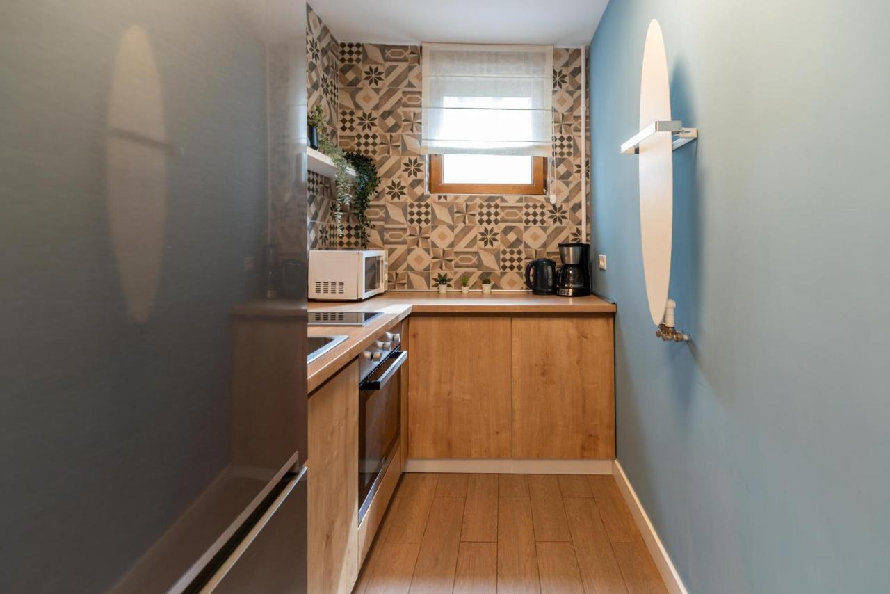 Downtown Retreat: Spacious 2-Br By Unirii Square Bucureşti Eksteriør bilde