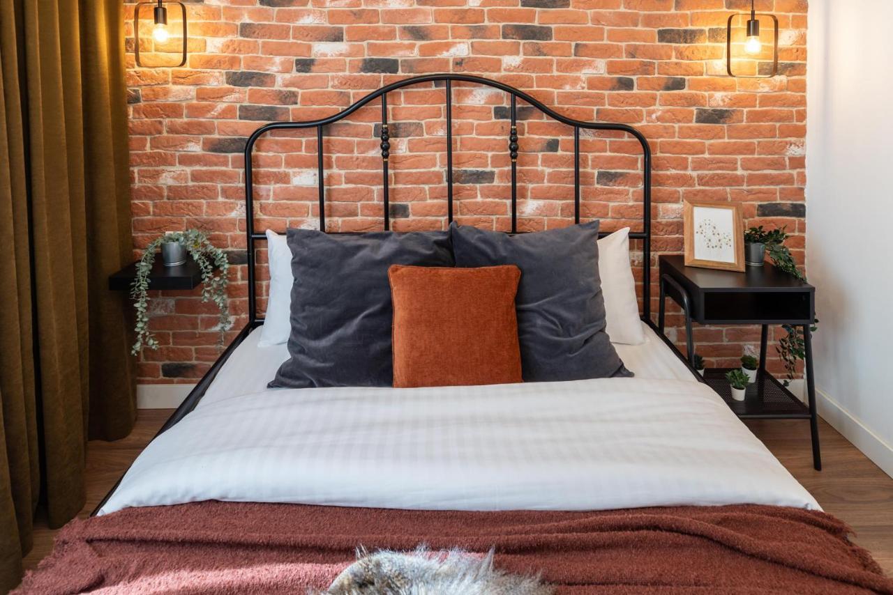 Downtown Retreat: Spacious 2-Br By Unirii Square Bucureşti Eksteriør bilde