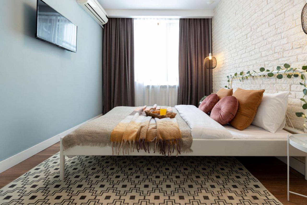 Downtown Retreat: Spacious 2-Br By Unirii Square Bucureşti Eksteriør bilde